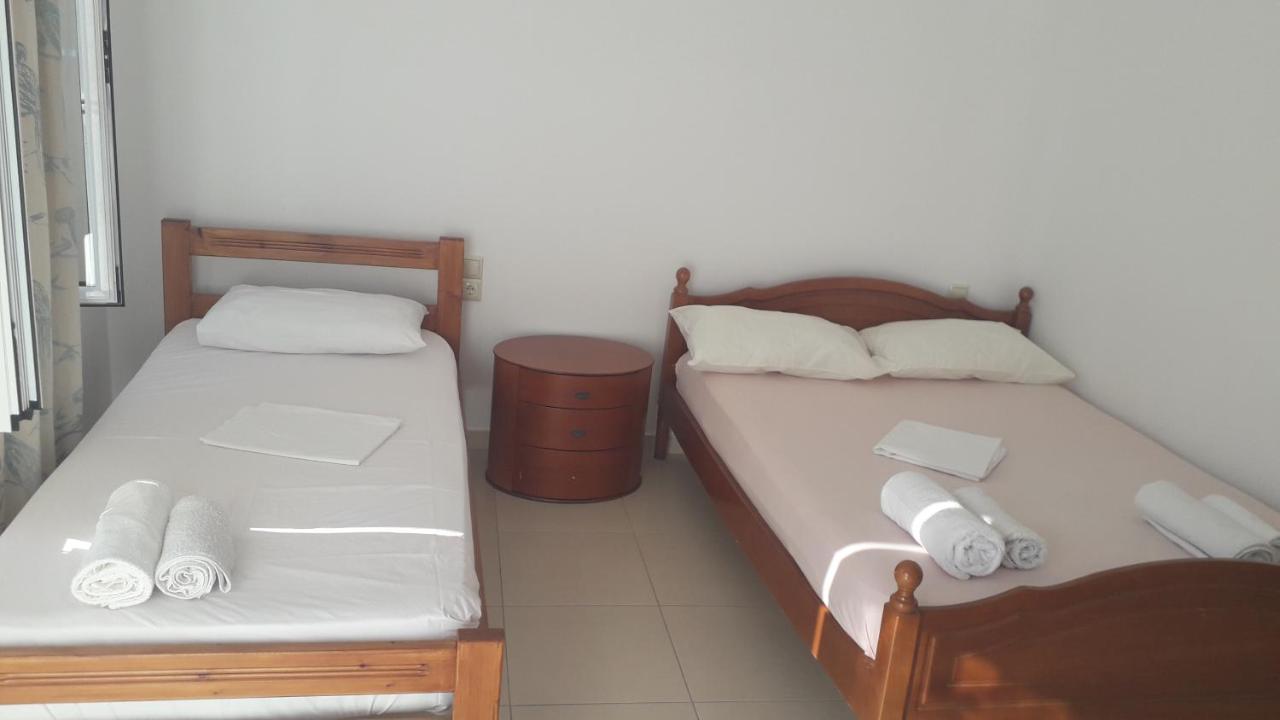 Village Center Himare Fshat